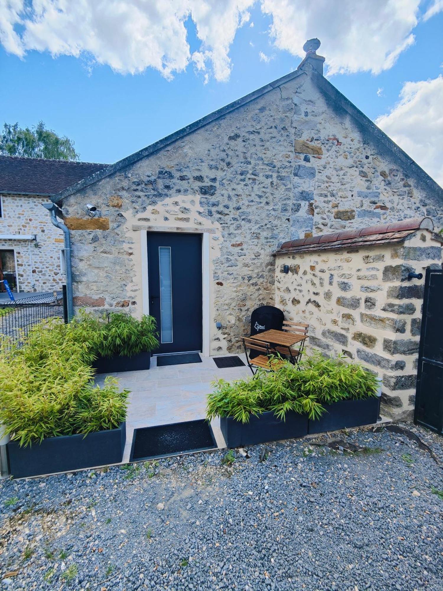 Maisonette Proche De Fontainebleau Ville-Saint-Jacques Exterior foto